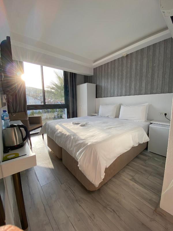 Standard Double Room image 1