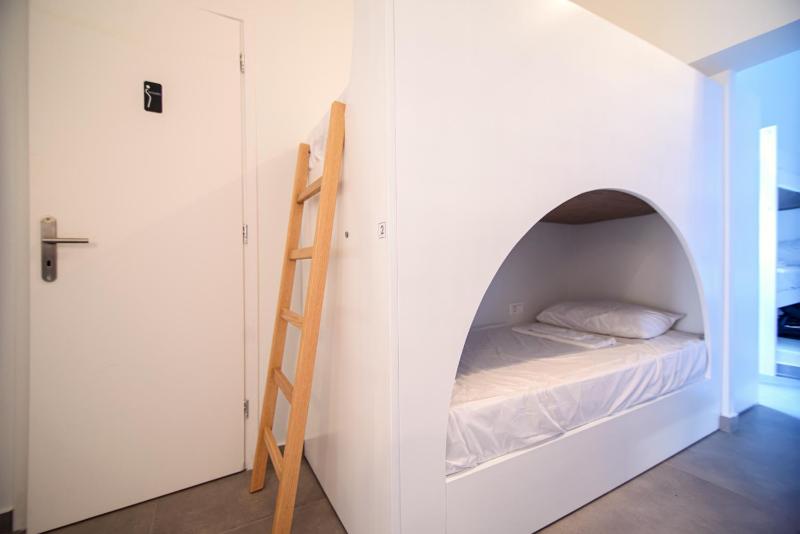 Central Hostel Oia - image 28