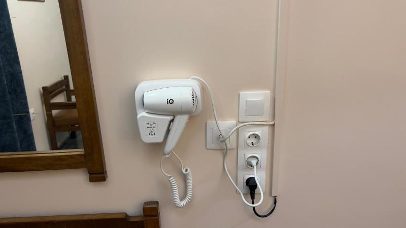 Standard Twin Room image 2