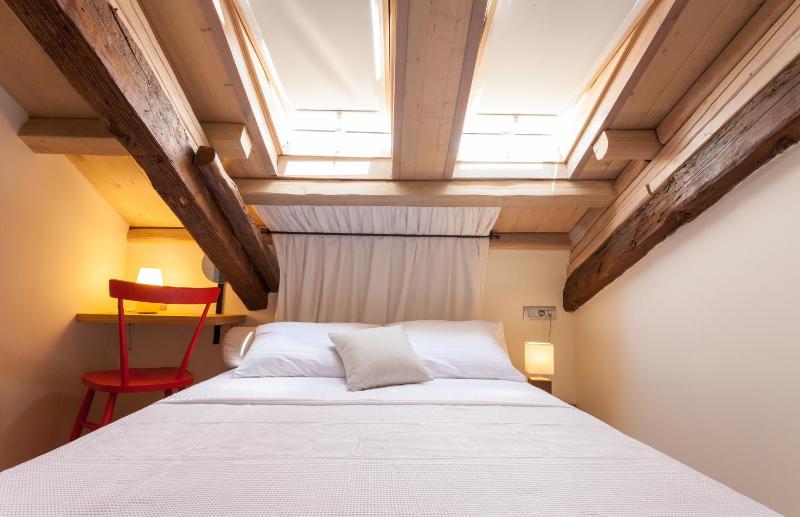 Standard Double Room image 2
