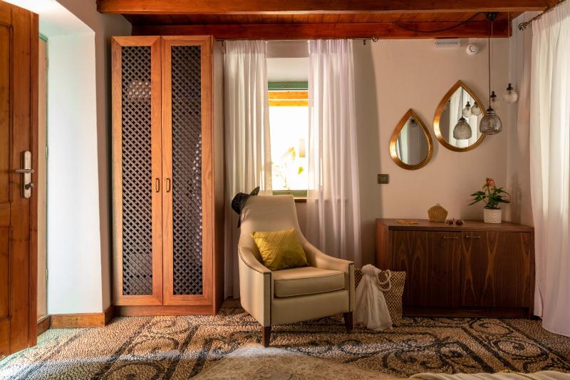 Superior Double Room image 3