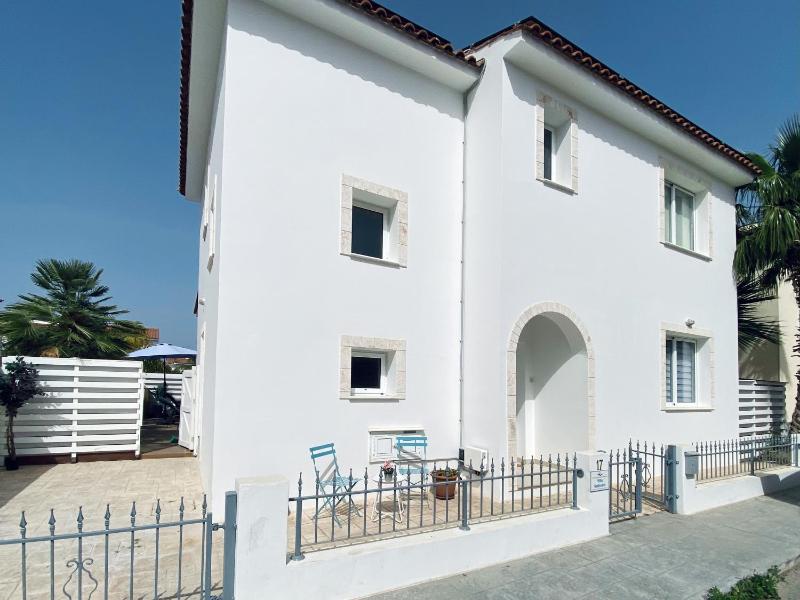 Kalimera Villa Protaras - image 9