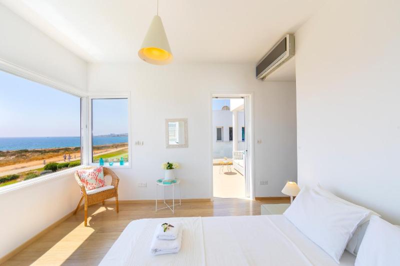 Protaras Beachfront Villa Alia - image 9