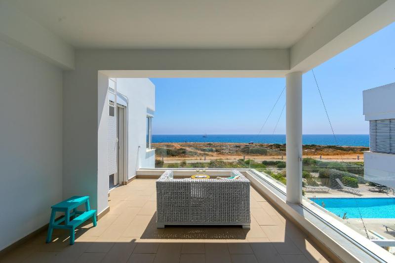 Protaras Beachfront Villa Alia - image 6