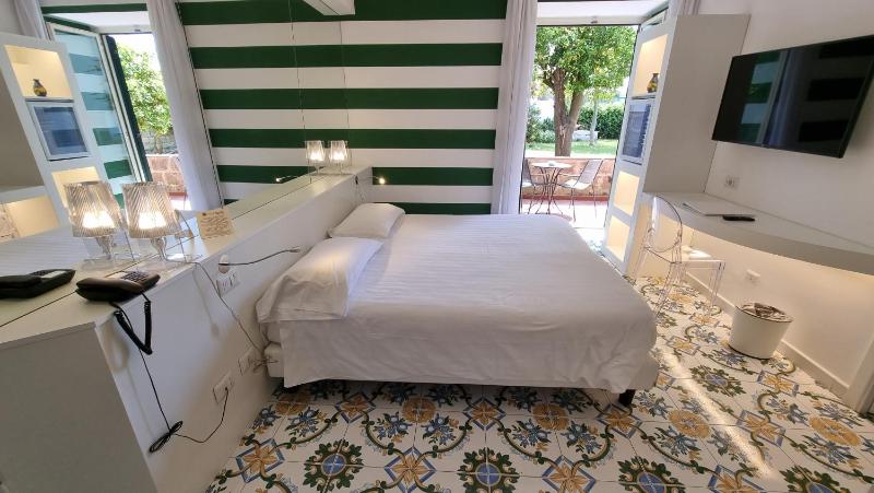 Double or Twin Room with Terrace image 4