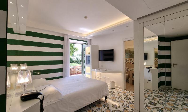 Double or Twin Room with Terrace image 1