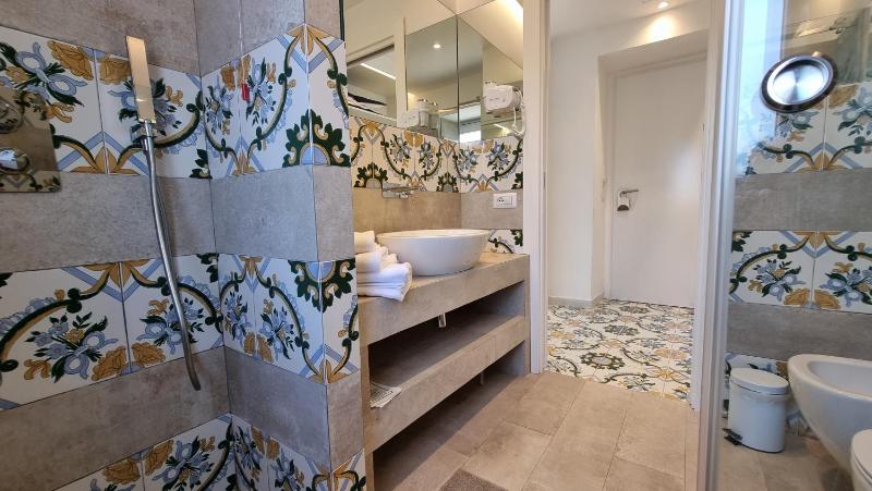 Classic Double Room with Balcony image 2