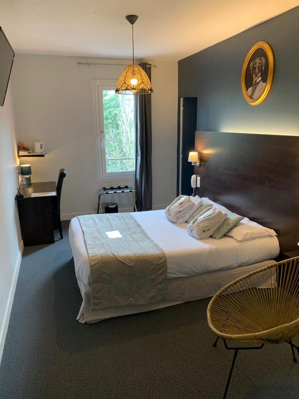 Economic Double Room - Non-Smoking image 3