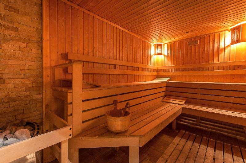 Grand Royale Apartment Complex & Spa - image 20