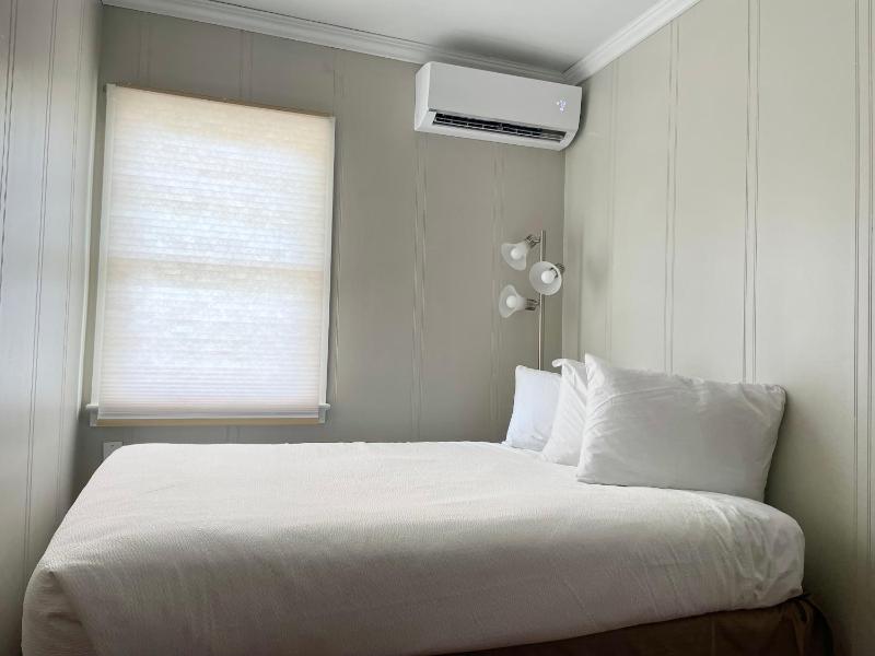 Kings Arms Motel - image 20