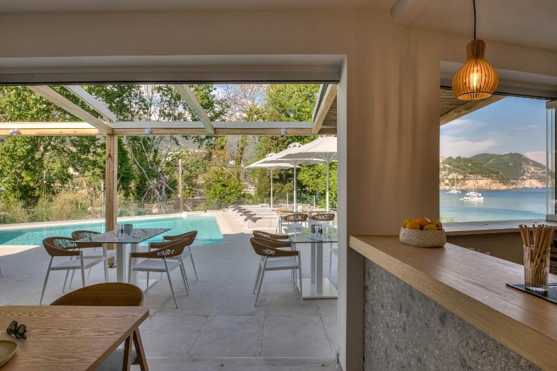 Alboro seaside suites - image 15