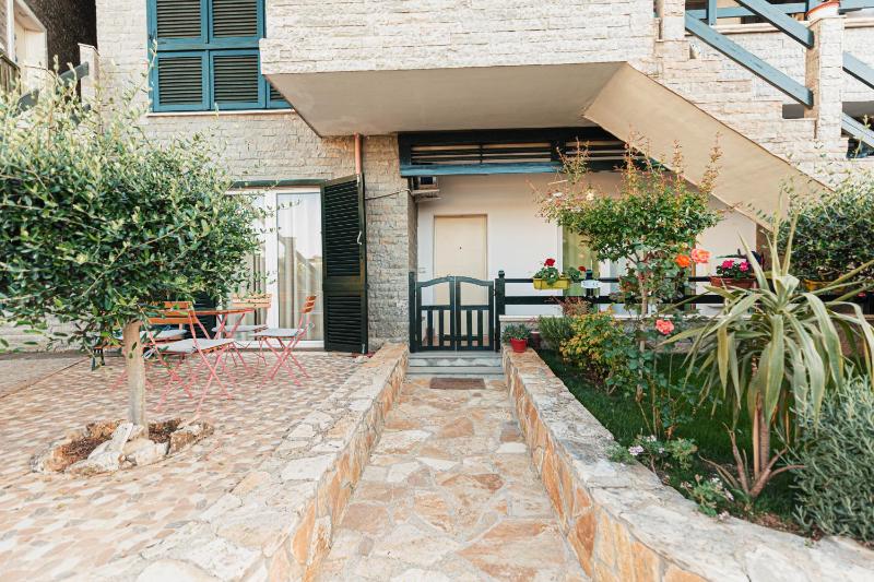 Villa Amos at Aquamarine Residence - image 13