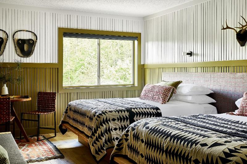 Queen Room with Two Queen Beds - Disability Access image 1