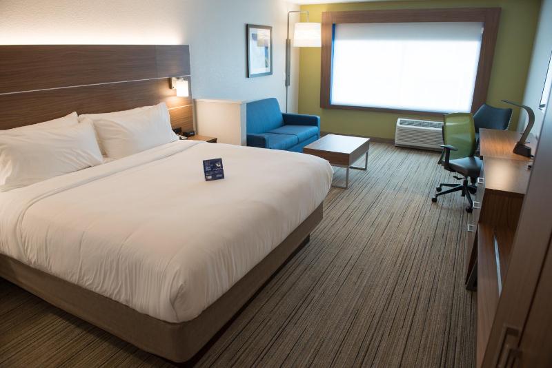 King Suite - Non-Smoking image 1