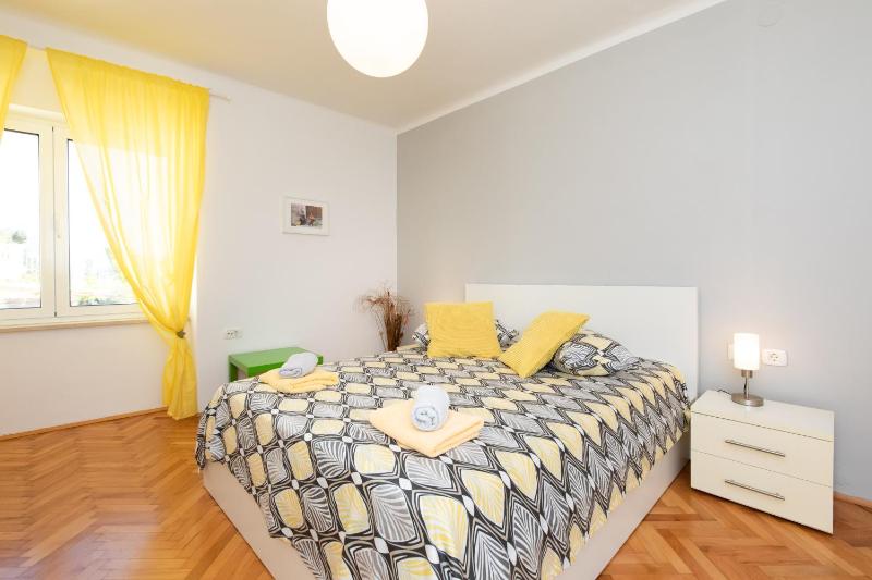 Apartment PORTAPISANA just 50m from the beach - image 9