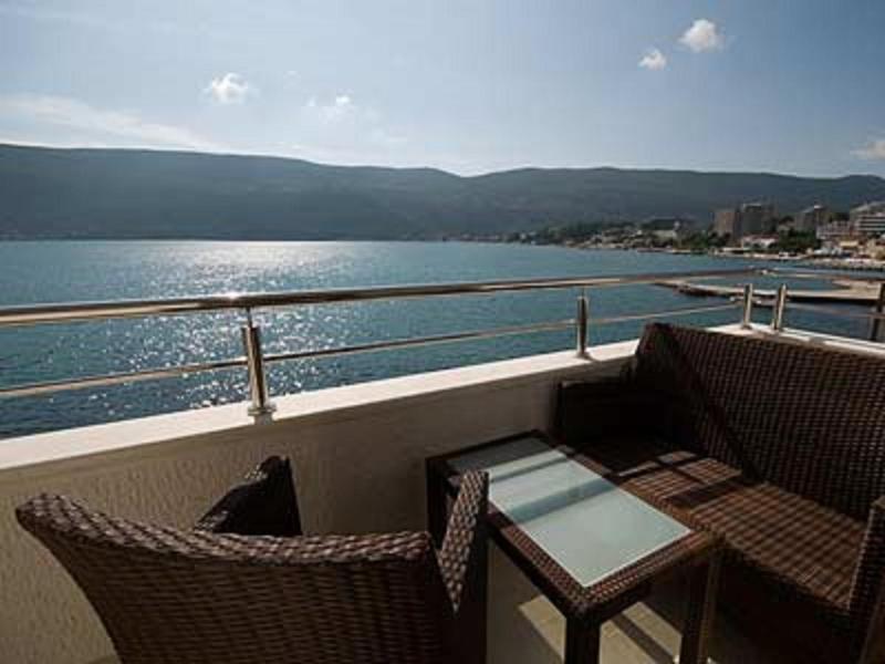 Apartment with Balcony 5 image 1