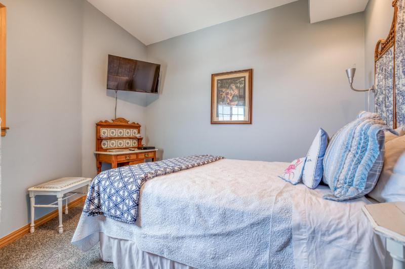 Bainbridge House - image 43