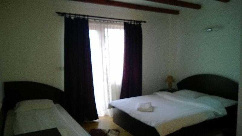 Triple Room with Mountain View image 2