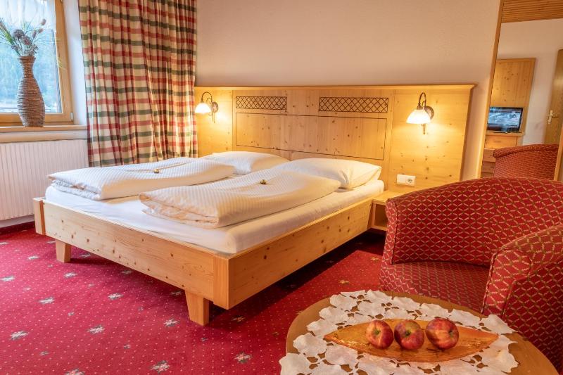 Superior Double Room image 3