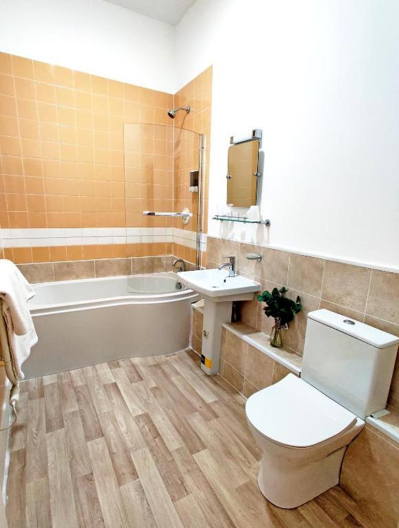 Standard Twin Room image 2