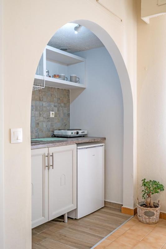 Melissaratos Studios - image 26