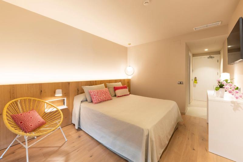 Superior Double or Twin Room image 4