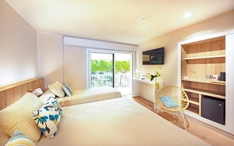 Superior Double or Twin Room image 1