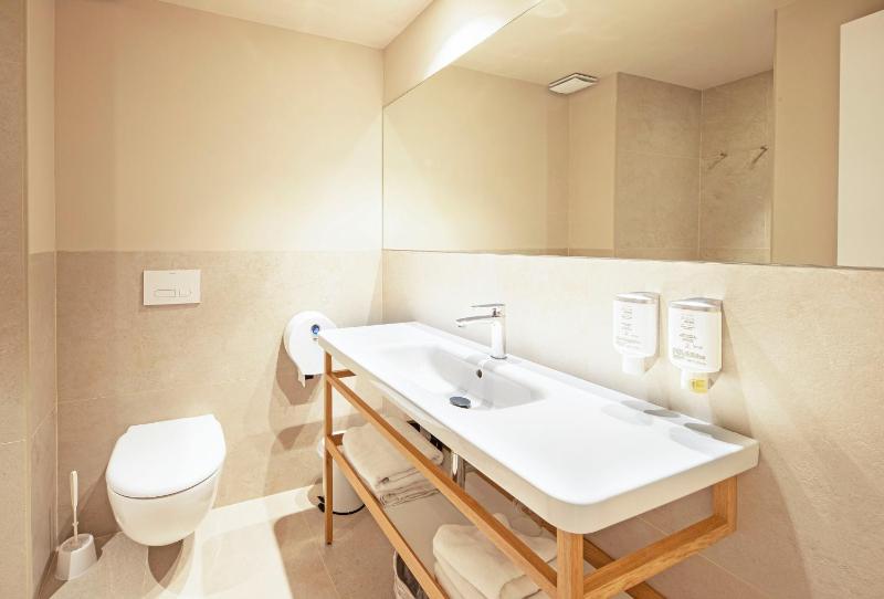 Superior Double or Twin Room image 2
