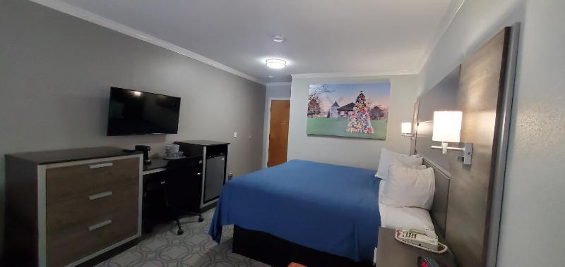 Superior King Room (Non-Smoking)