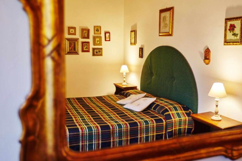 One-Bedroom Apartment with Pool View (4 Adults) image 1