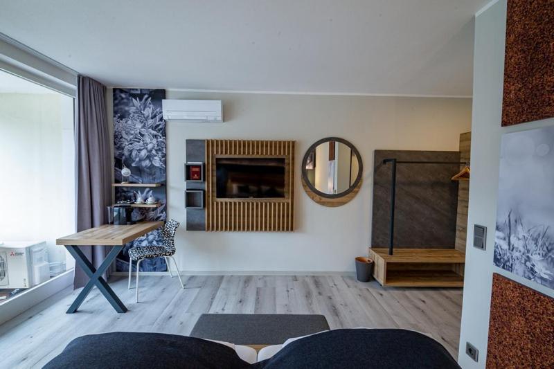 Double Room with Balcony (refurbished) image 1