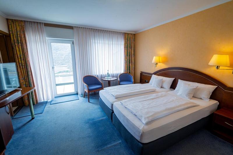 Special Offer - Double Room with Balcony (not refurbished) image 2
