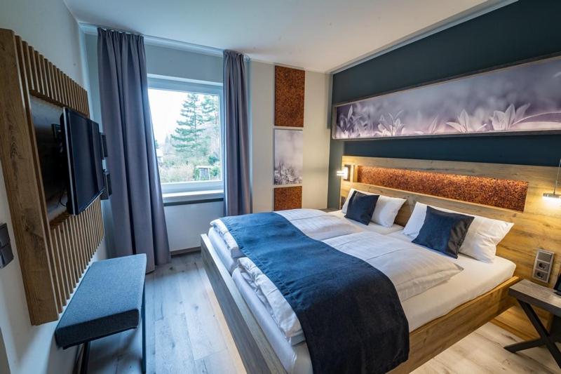Deluxe Double Room (refurbished) image 4