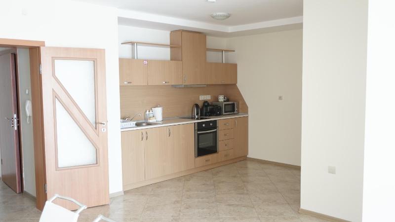 One-Bedroom Apartment with Large Terrace and Sea View - Ground Floor image 4