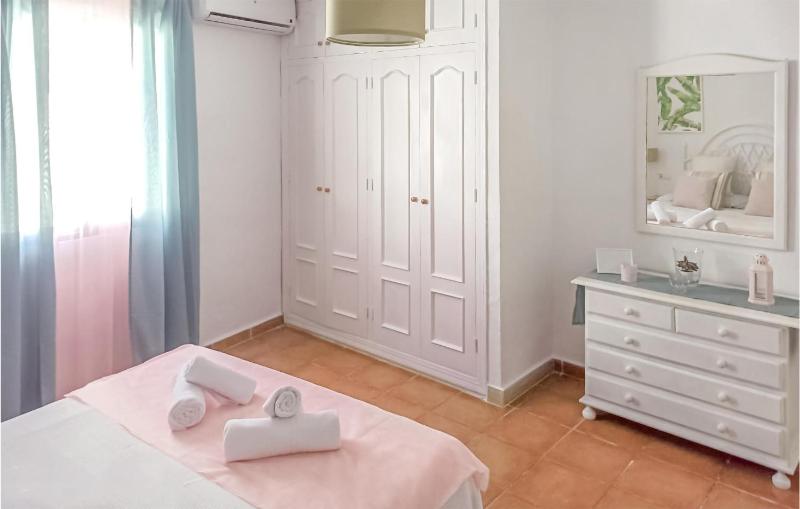 Two-Bedroom Holiday Home image 4