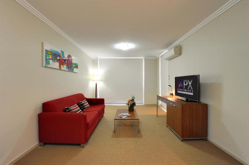 One-Bedroom Apartment-Daily Housekeeping image 4