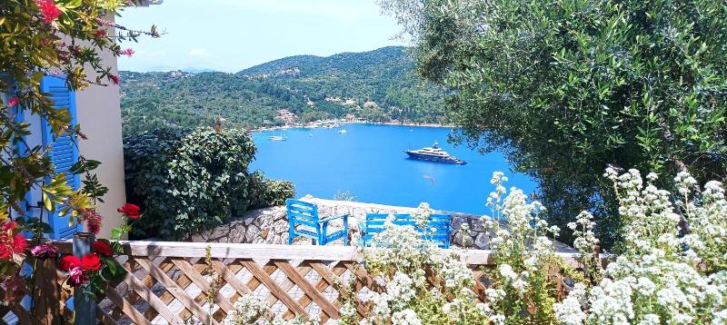 Studio with Sea View image 1