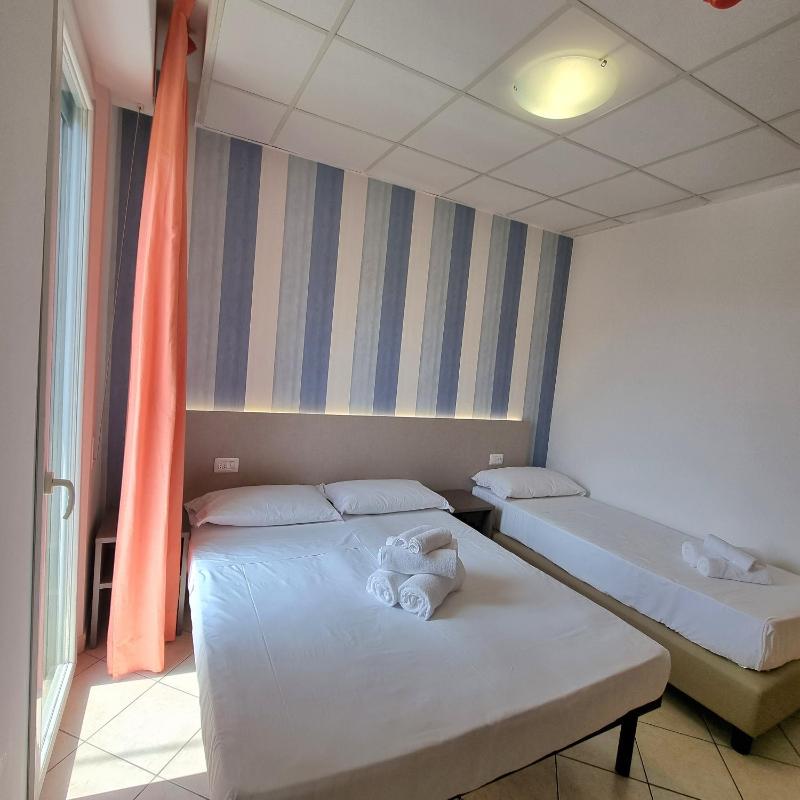One-Bedroom Apartment image 4