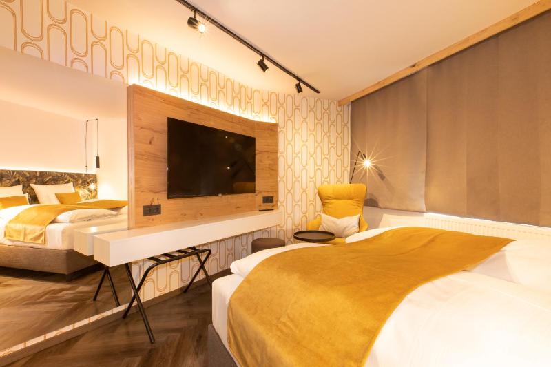 Economy Double Room image 1