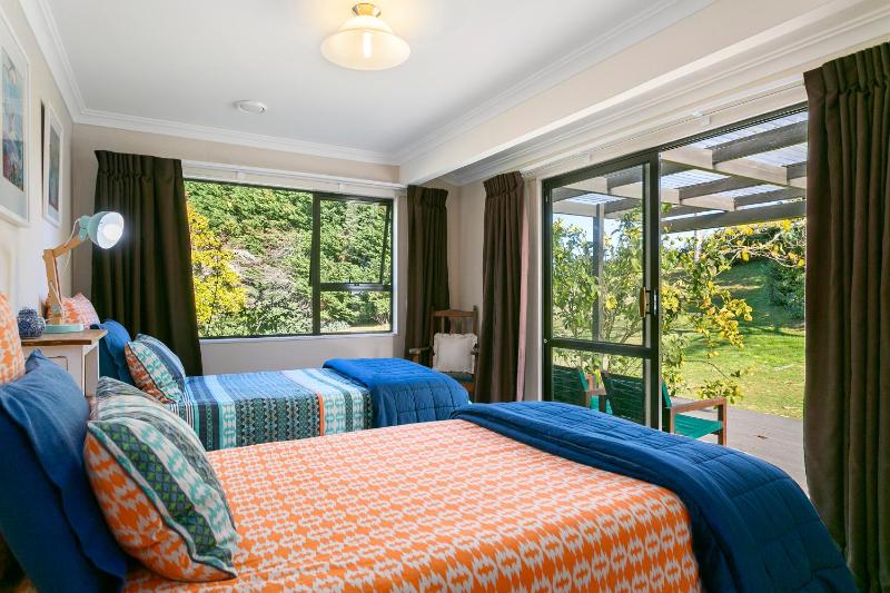 Lupin Lodge Bed & Breakfast - image 2