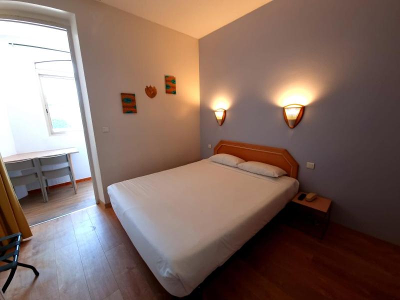 Standard Double Room image 4
