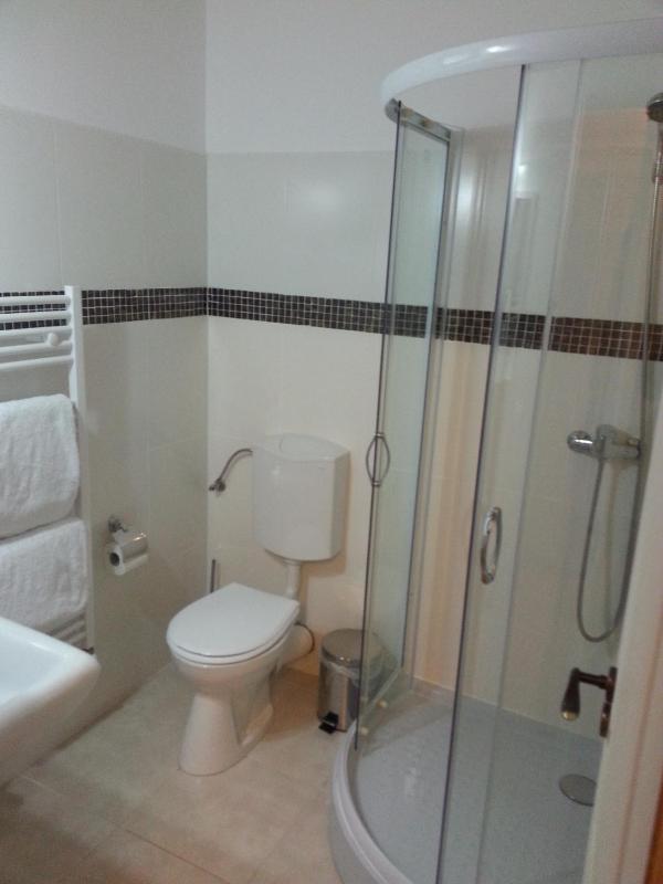 Double Room image 2