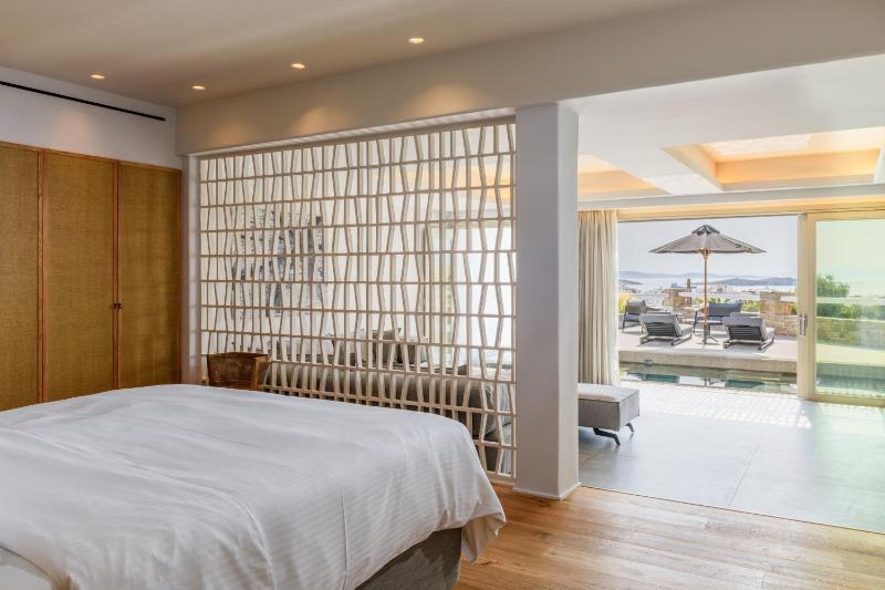Mansion Suite image 1