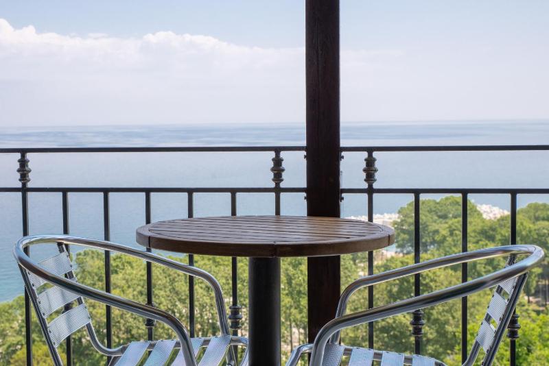 Apartment with Sea View image 3