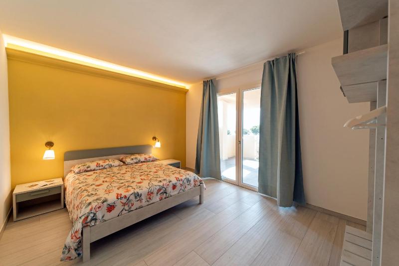 Apartment with Sea View image 3