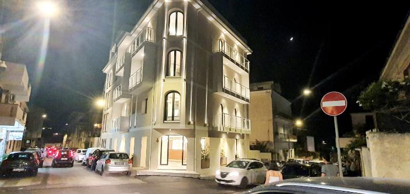 SOLMARIS TROPEA City Center - Rooms & Suites - Private Parking - image 7
