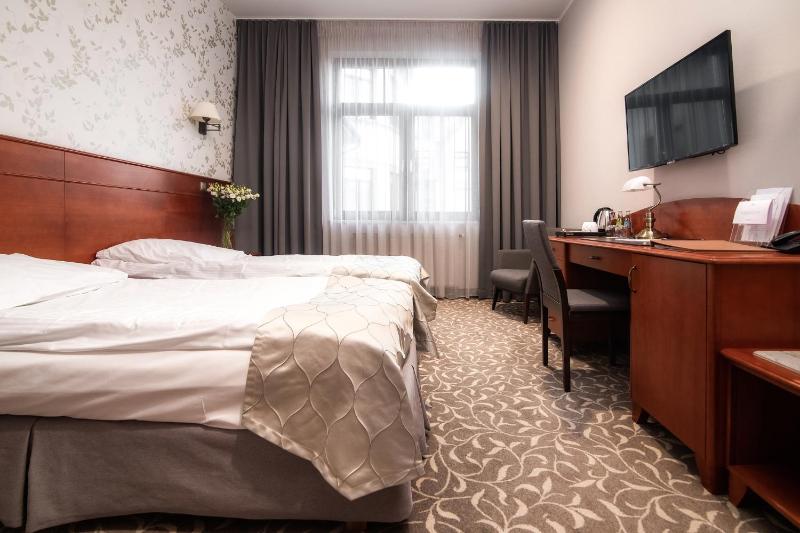 Standard Double Room image 1
