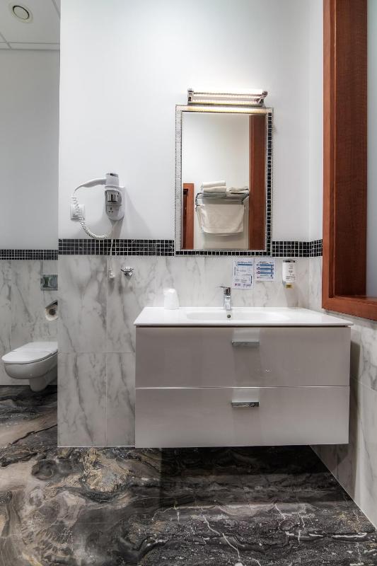 Standard Single Room image 1