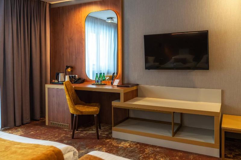 Double Room Comfort image 2