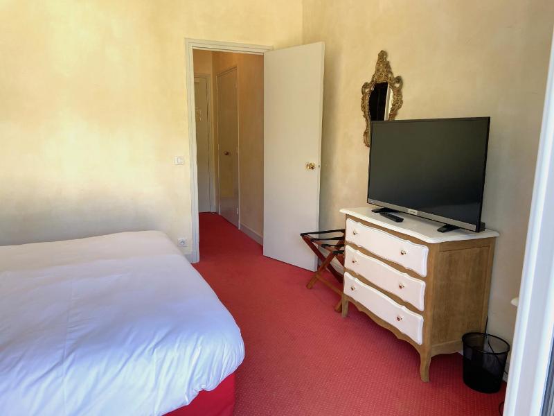Superior Double Room with Balcony image 4